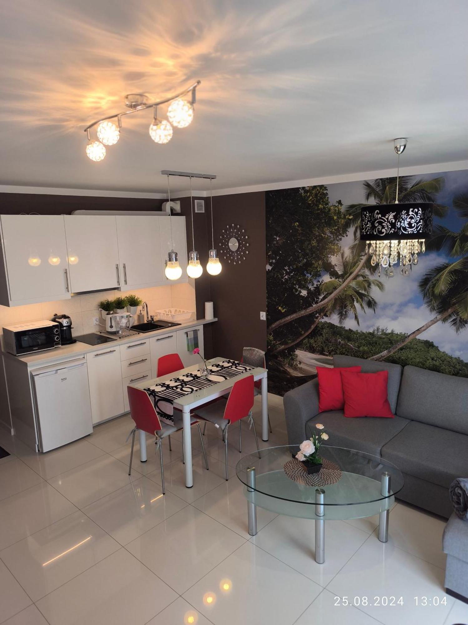 Apartament Ibiza Przy Plazy Rewal Luaran gambar