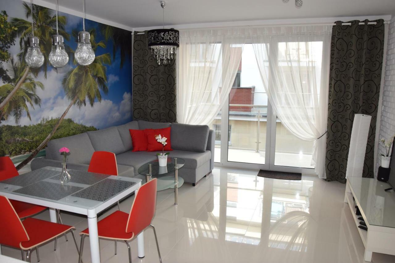 Apartament Ibiza Przy Plazy Rewal Luaran gambar