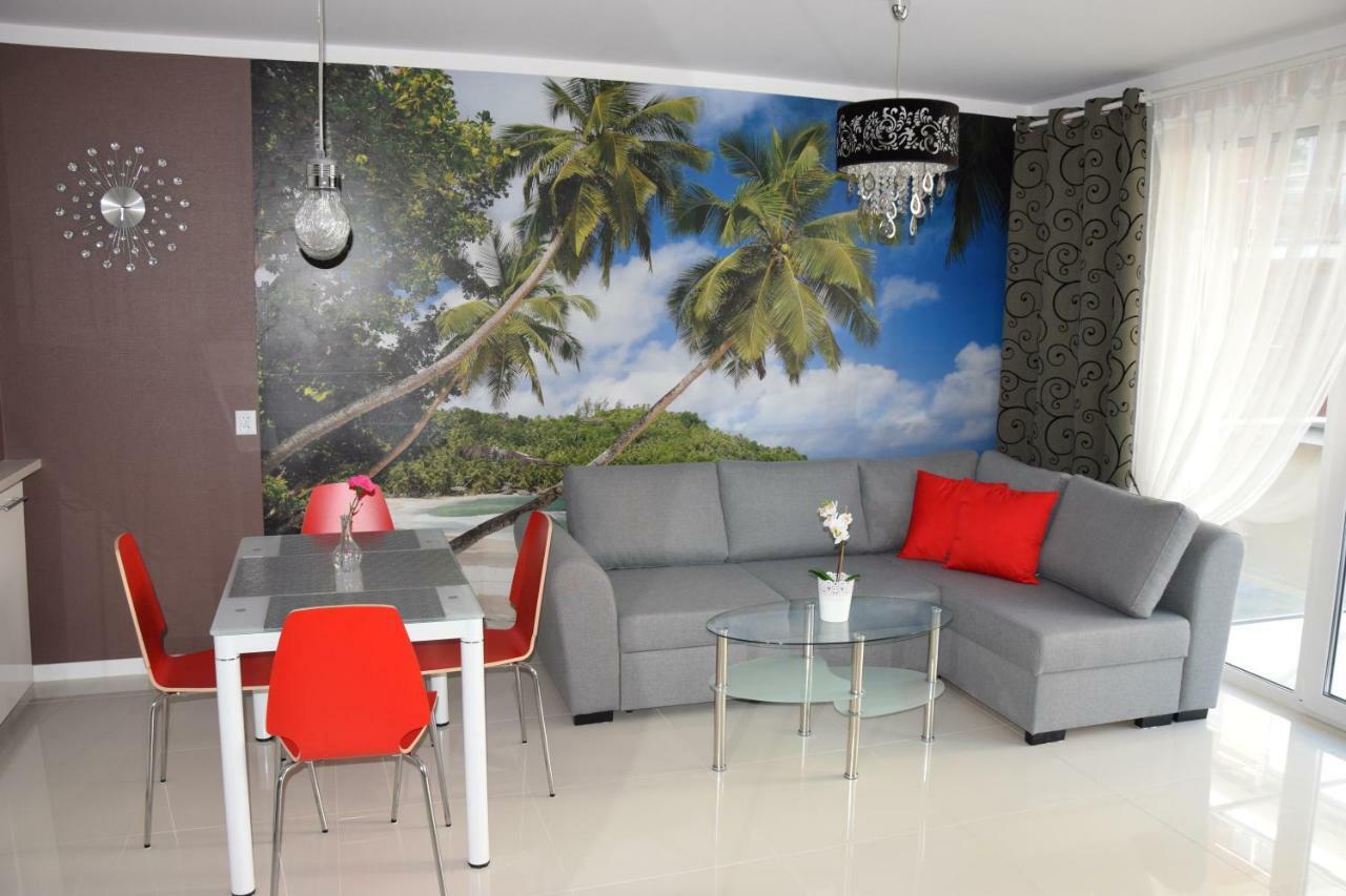 Apartament Ibiza Przy Plazy Rewal Luaran gambar
